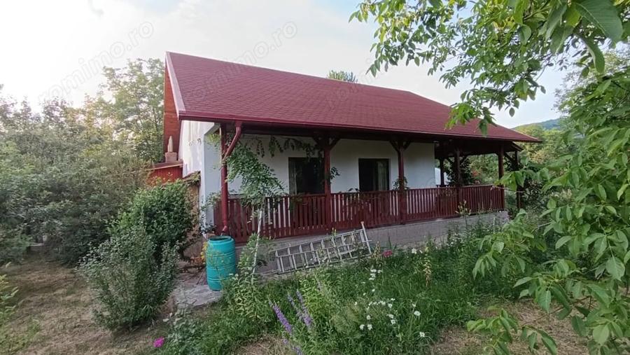 Casă cu 3 camere cu Teren 1544 Mp în Brebu
