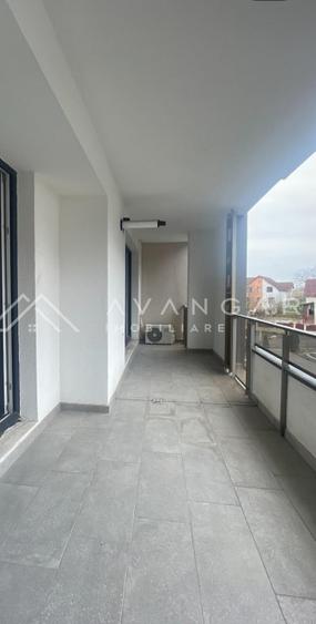 Apartament cu 2 camere semidecomandat, mobilat în Între Lacuri