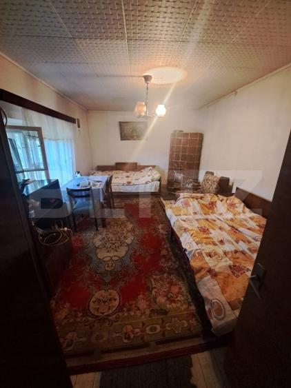Casă individuală cu 2 camere cu Teren 1000 Mp în Vulcan