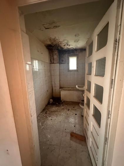 Apartament cu 4 camere decomandat în Toplița