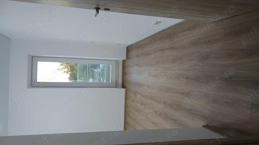Apartament cu 4 camere semidecomandat în Viilor