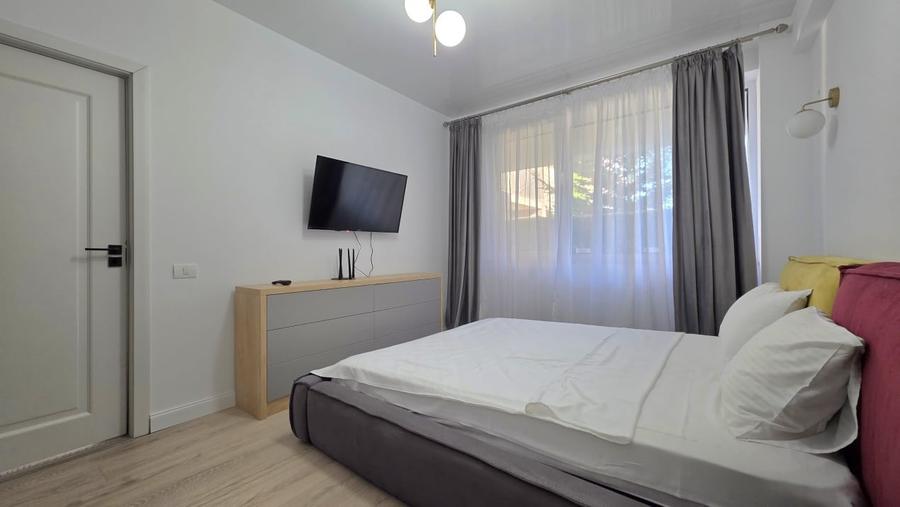 Apartament cu 2 camere semidecomandat, mobilat în Mamaia-Sat