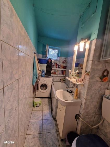 Apartament cu 3 camere semidecomandat în Șagului