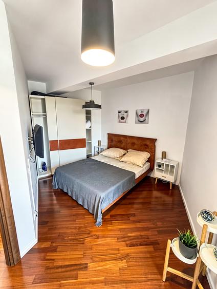 Apartament cu 2 camere decomandat în Universitate