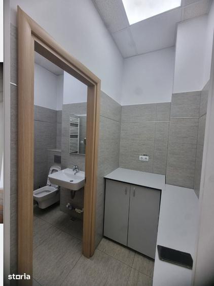 Spațiu comercial, de 82 mp, în Micro 12
