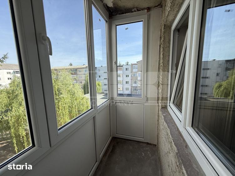 Apartament cu 4 camere decomandat în Central