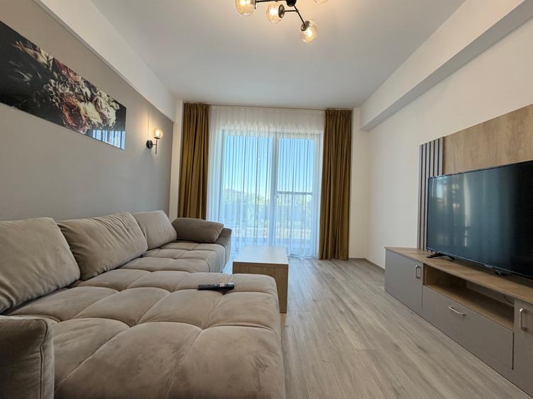 Apartament cu 2 camere decomandat în Girocului