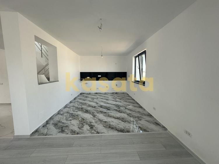 Casă individuală cu 5 camere cu Canalizare în Domnești