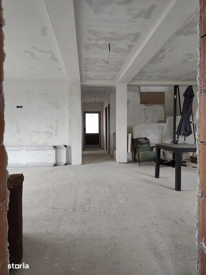 Casă cu 4 camere cu Teren 508 Mp în Ulmi