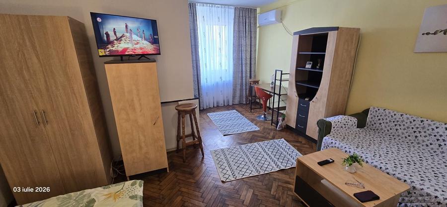 Garsonieră decomandată în Complex Studențesc