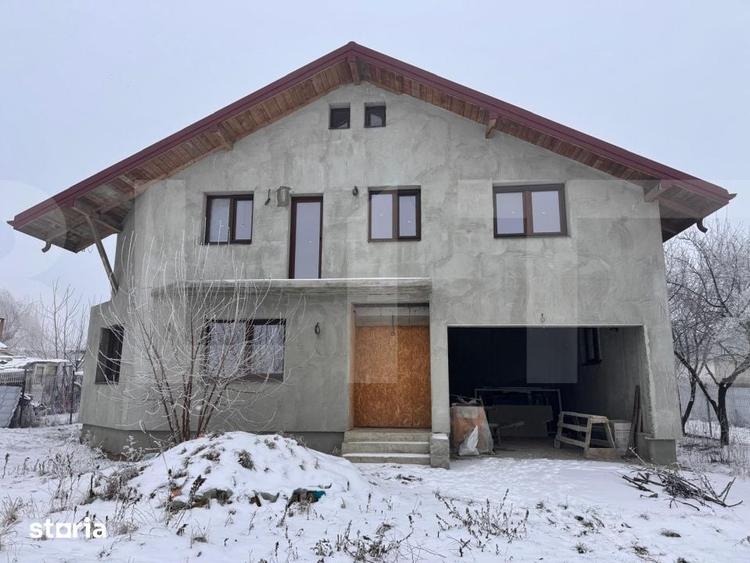 Casă cu 4 camere cu Teren 1000 Mp în Central