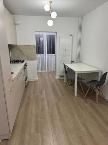 Apartament cu 2 camere decomandat în Aviației