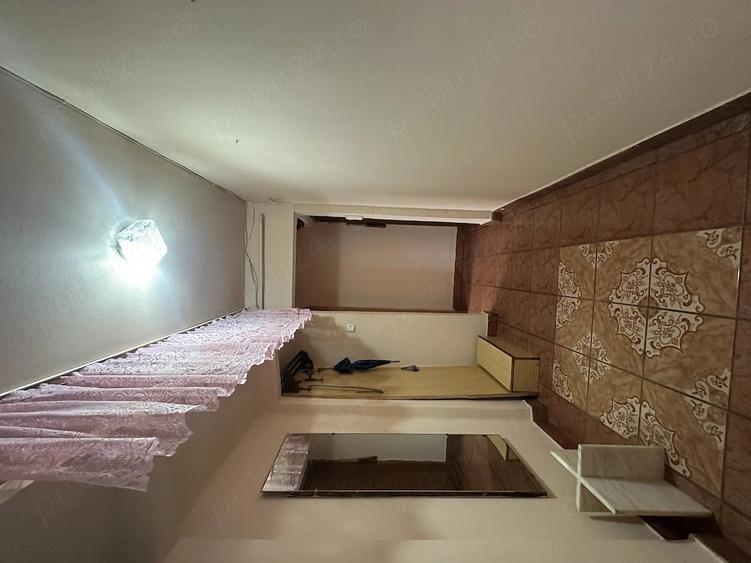 Apartament cu 3 camere nedecomandat în Malu Roșu