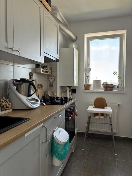Apartament cu 2 camere decomandat în Titan