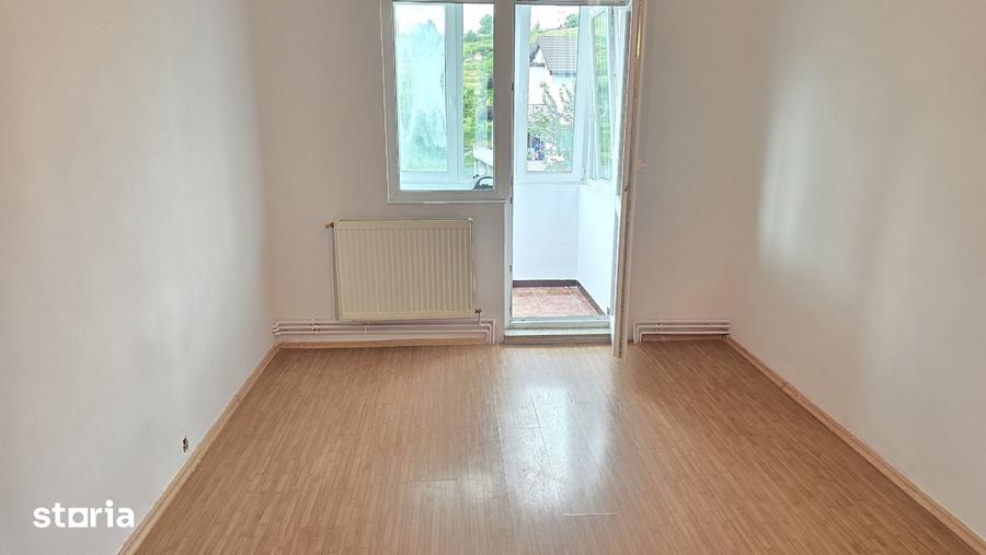 Apartament cu 2 camere semidecomandat în Micro 15