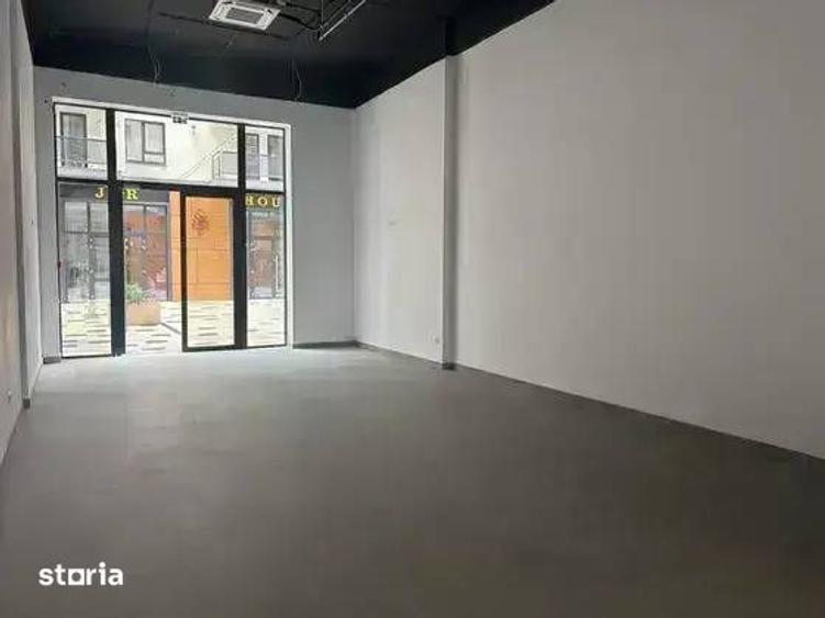 Spațiu comercial, de 84 mp, în Central