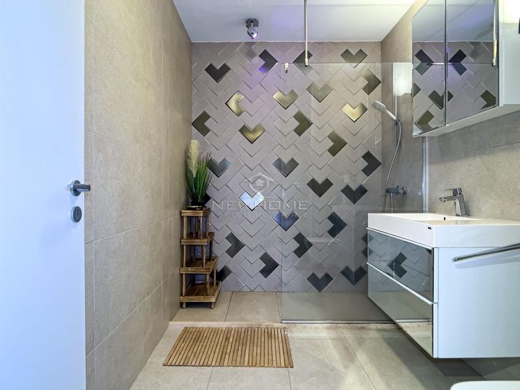 Apartament cu 2 camere semidecomandat, mobilat în Central