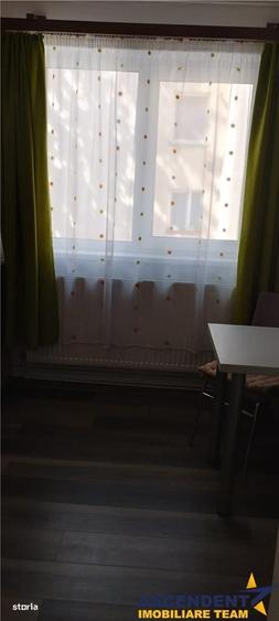 Apartament cu 2 camere în Simeria