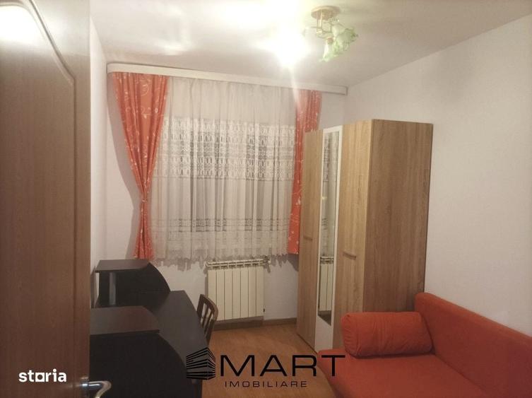 Apartament cu 3 camere semidecomandat în Vasile Aaron