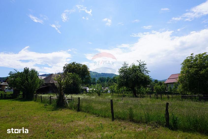 Casă cu 3 camere cu Teren 1922 Mp în Săliște