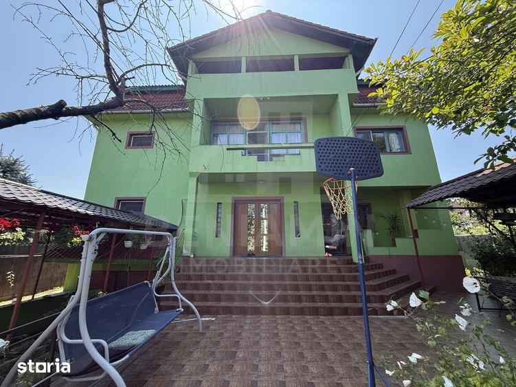 Casă cu 5 camere cu Teren 1039 Mp în Rovine