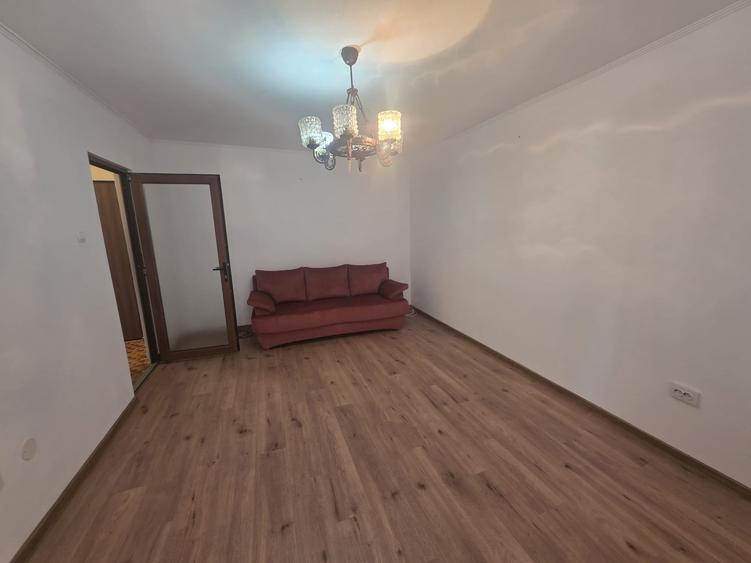 Apartament cu 2 camere decomandat în Tomis III
