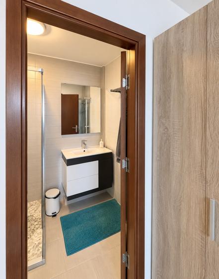 Apartament cu 2 camere semidecomandat, mobilat în Primo