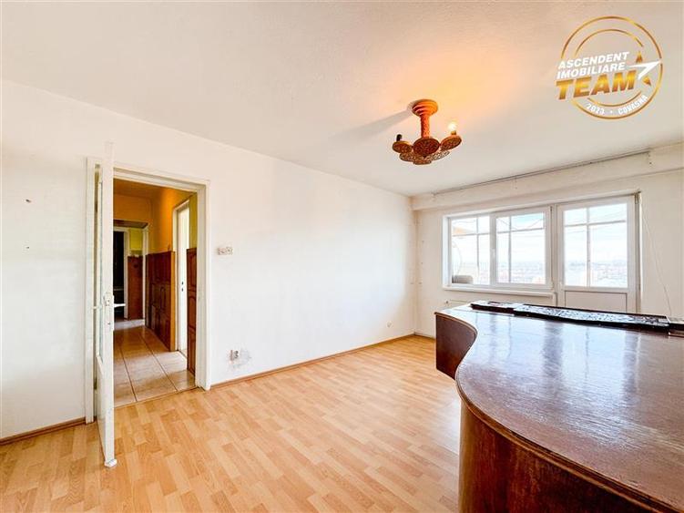 Apartament cu 3 camere decomandat, mobilat în Ciucului