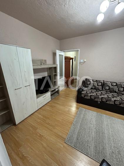 Apartament cu 2 camere nedecomandat, mobilat în Mihai Viteazul