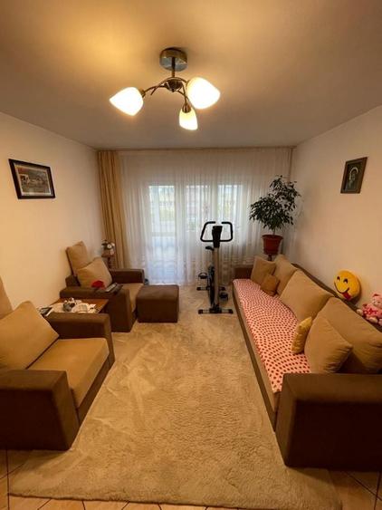 Apartament cu 2 camere semidecomandat în Colentina