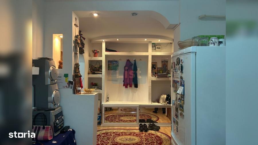 Apartament cu 3 camere decomandat în 9 Mai