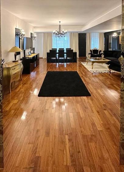 Apartament cu 3 camere decomandat în Herăstrău
