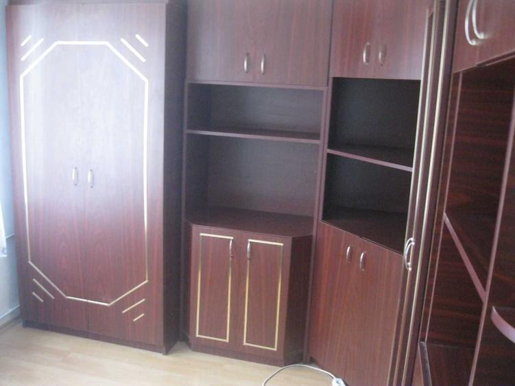Apartament cu 4 camere semidecomandat în Rogerius