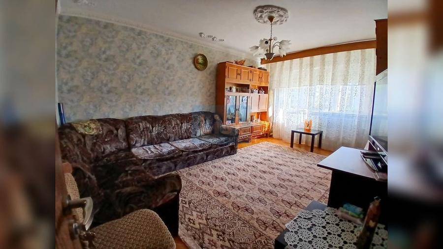 Apartament cu 3 camere decomandat în Lăpuș