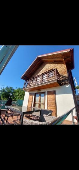 Casă cu 4 camere în Brănești