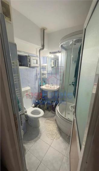 Apartament cu 2 camere decomandat în Filiași