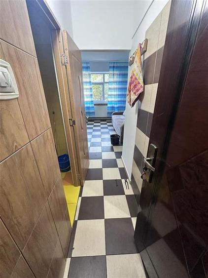 Garsonieră decomandată în Podu Roș
