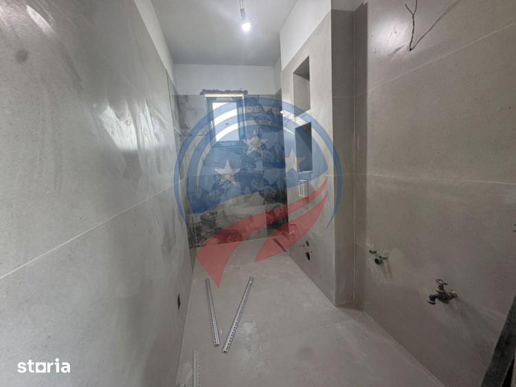Casă cu 5 camere cu Teren 475 Mp în Podari