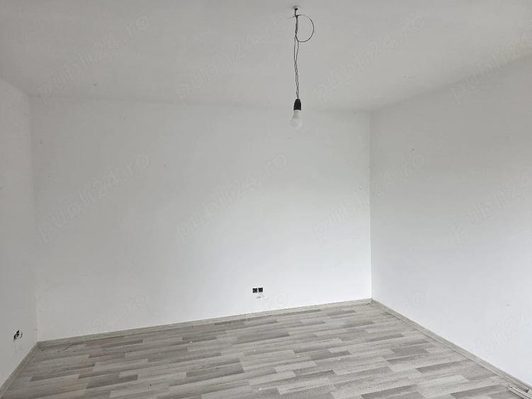 Casă cu Teren 1300 Mp în Sudiți