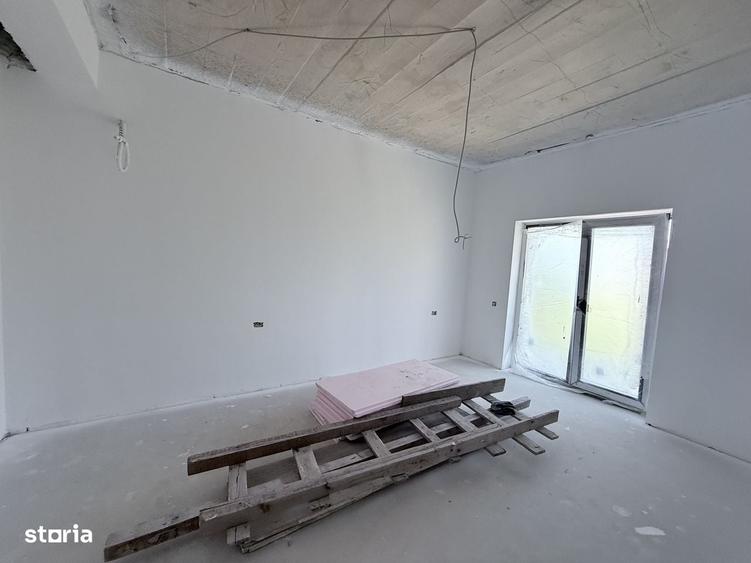 Duplex deosebit, 5 camere, curte generoasa, zona Safirului-Gladiolelor - 5