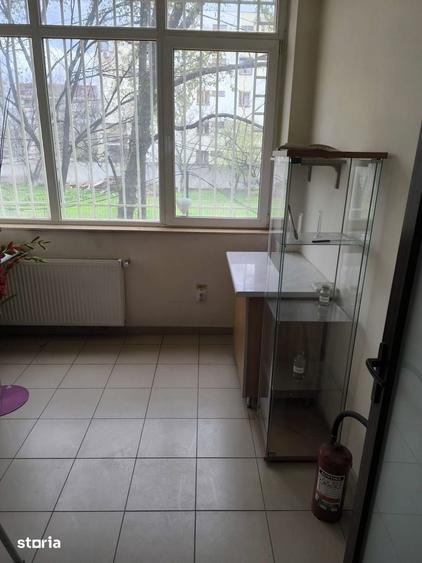 Spațiu comercial, de 94 mp, în Străulești