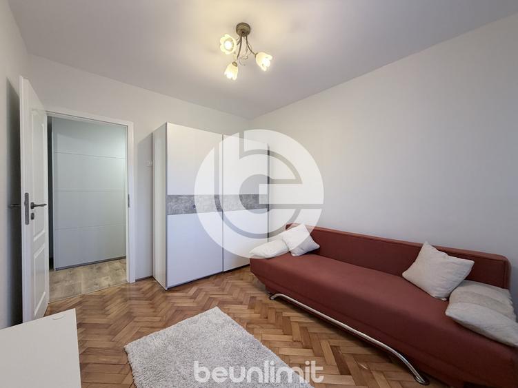 Apartament cu 3 camere decomandat, mobilat în Central