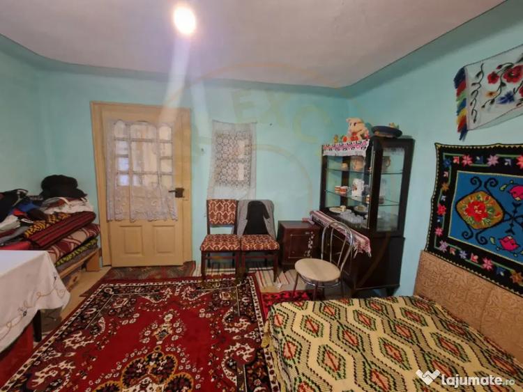 Casă cu 3 camere cu Teren 2100 Mp în Lunca