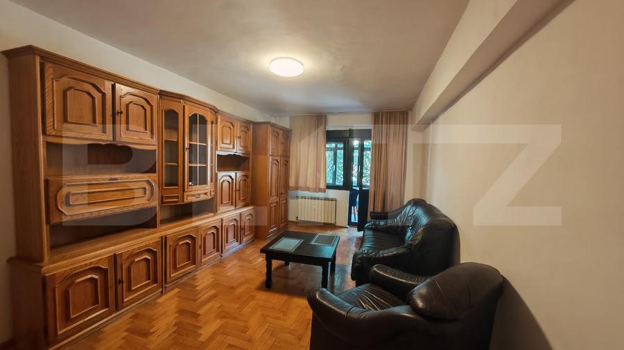 Apartament cu 3 camere decomandat, mobilat în Centru Civic