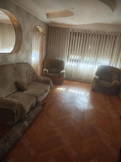 Apartament cu 4 camere semidecomandat în Ultracentral