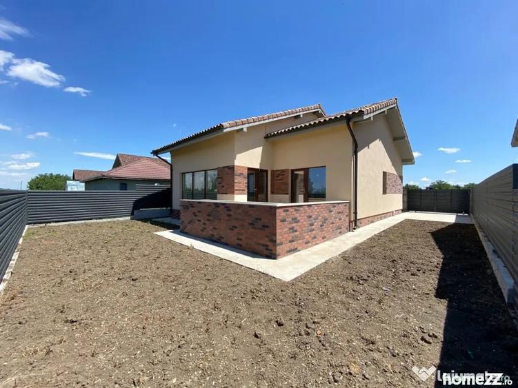 Casă cu 4 camere cu Teren 340 Mp în Bălăceanca