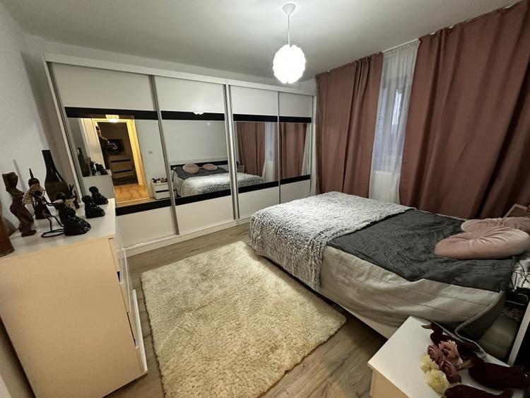 Apartament cu 3 camere decomandat, mobilat în Kogălniceanu