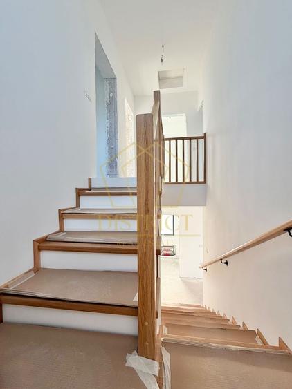 Duplex cu 4 camere cu Canalizare în Giroc