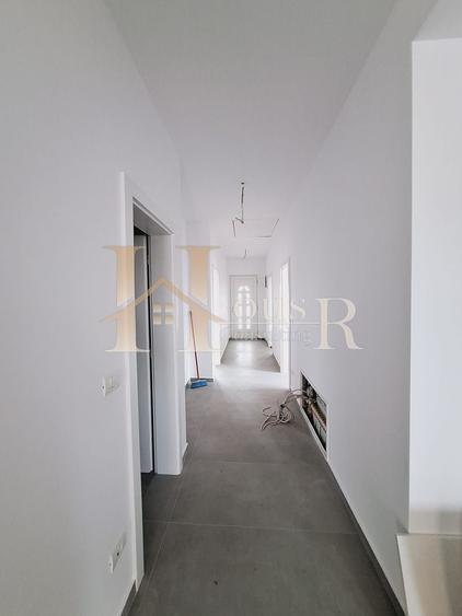 Duplex cu 4 camere cu Canalizare în Moșnița Nouă