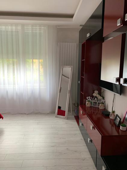 Casă cu 3 camere cu Teren 70 Mp în Exterior Vest